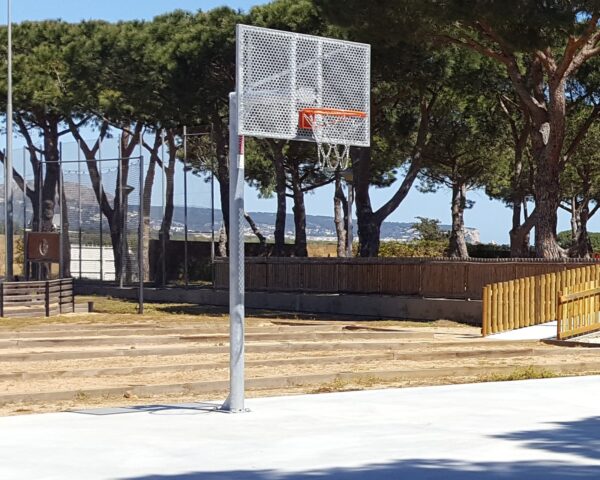 JGO CANASTAS ANTIVANDALICAS MINIBASKET NEW TUBO 114 MM GALVANIZADAS -INCLUYE AROS, REDES Y TABLEROS- - Imagen 3