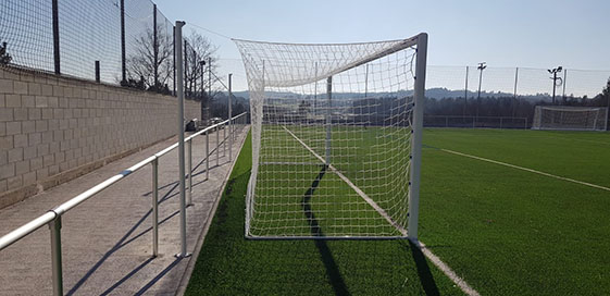 JUEGO 4 POSTES TRASEROS METÁLICOS PARA SUJECCIÓN RED TIPO CAJÓN - Imagen 2