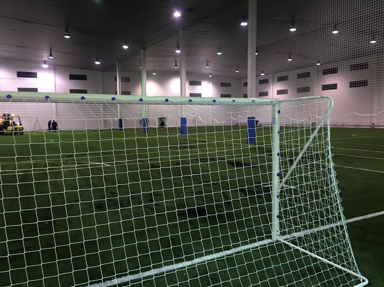 JUEGO PORTERÍAS FÚTBOL 7 METÁLICAS FIJAS TUBO 100 MM REGLAMENTARIAS - Imagen 2