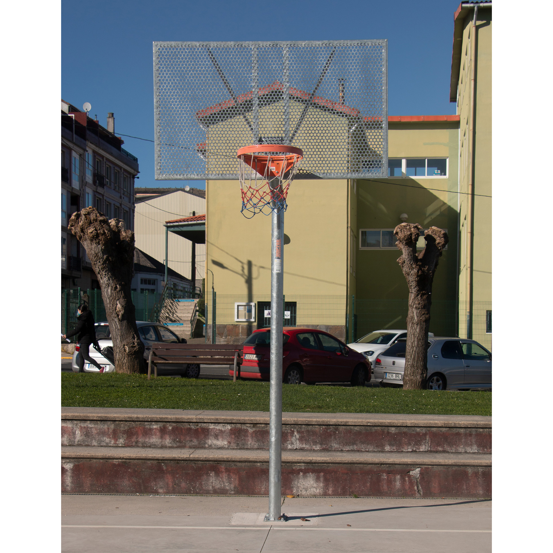 JGO CANASTAS ANTIVANDALICAS BALONCESTO NEW TUBO 114 MM GALVANIZADAS -INCLUYE AROS, REDES Y TABLEROS- - Imagen 4