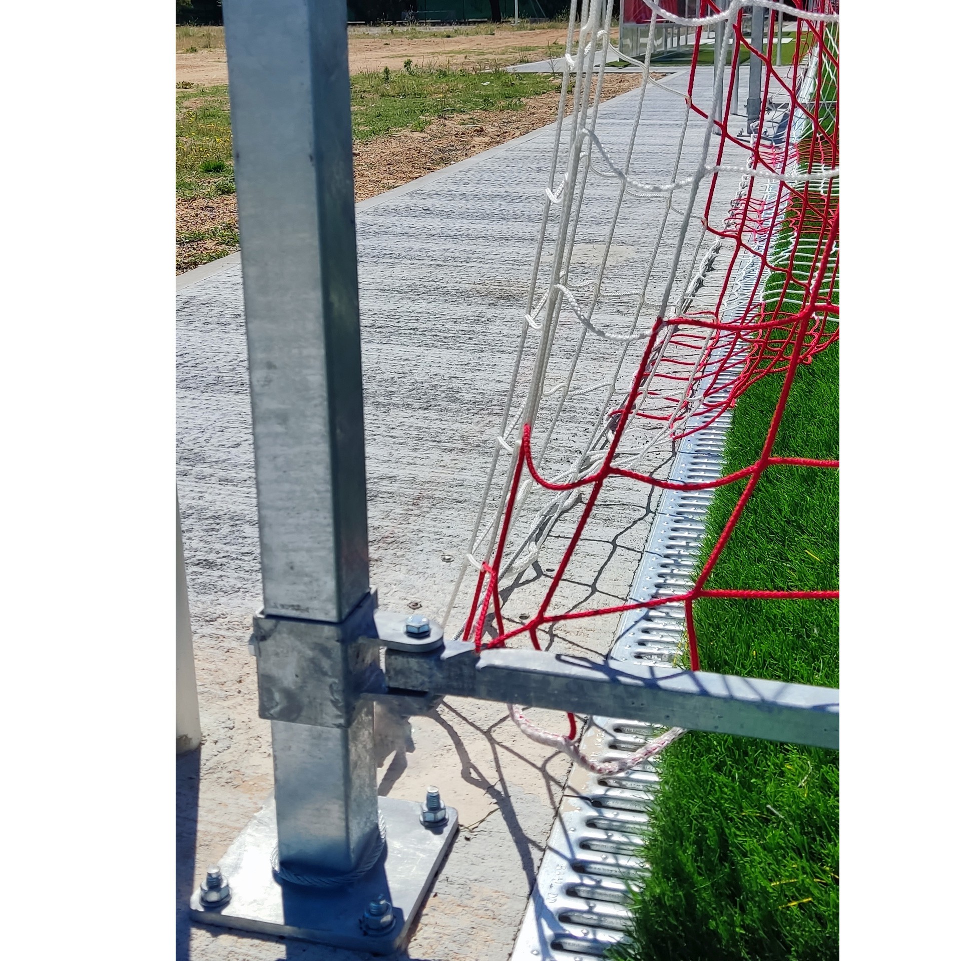 JUEGO PORTERÍAS ALUMINIO FÚTBOL 7  120X100 MM ABATIBLES CON ARQUILLOS GALVANIZADOS EN CALIENTE - Imagen 5